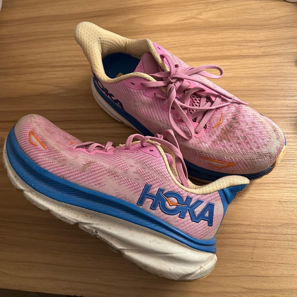 Women HOKA Clifton 9